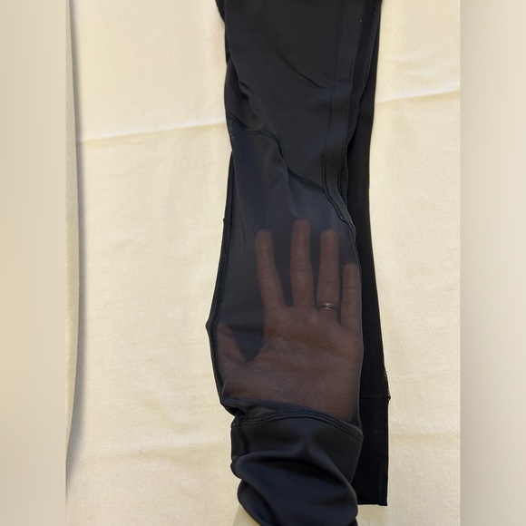 Lululemon Cropped Running Leggings - Size 6 - Picture 6 of 13